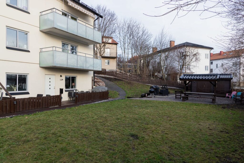 11. Fasadputsning till bostadsrattsforening Sigtuna Marsta